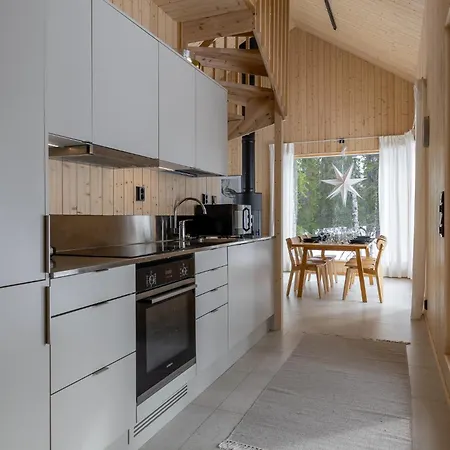 Kuusi By Hiyllaes Apartment