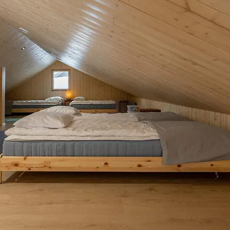 Apartment Kuusi By Hiyllaes